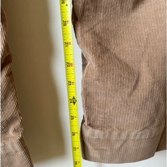 Vintage womens corduroy Levi's pants - Picture 5 of 7